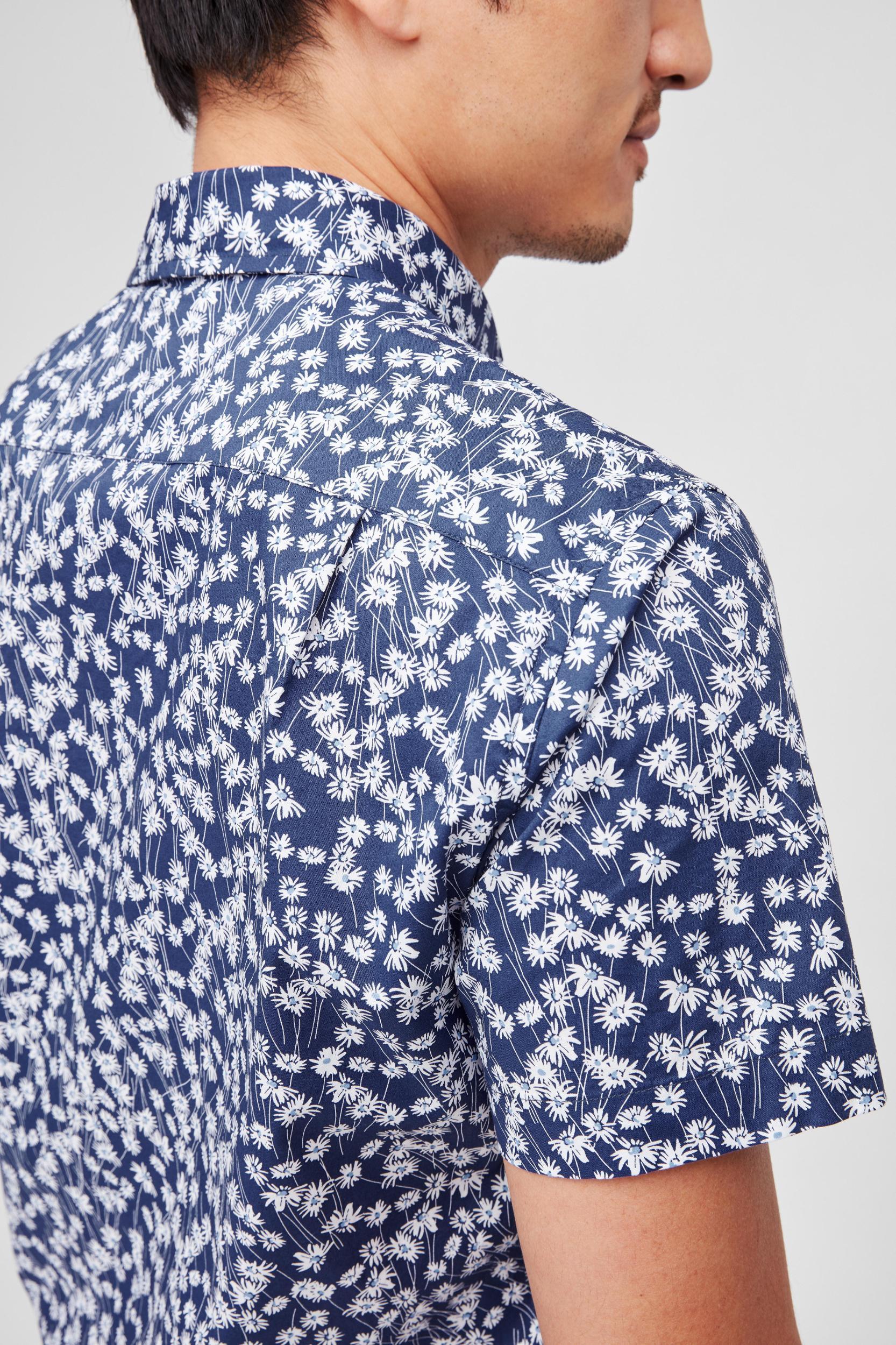 Riviera Short Sleeve Shirt Product Image