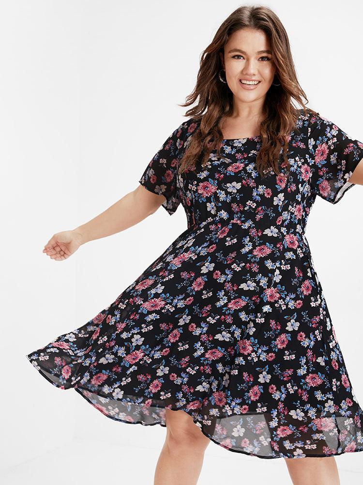 Bloom Dress - Scoop Neck Pocket Floral Short Dress Female Product Image