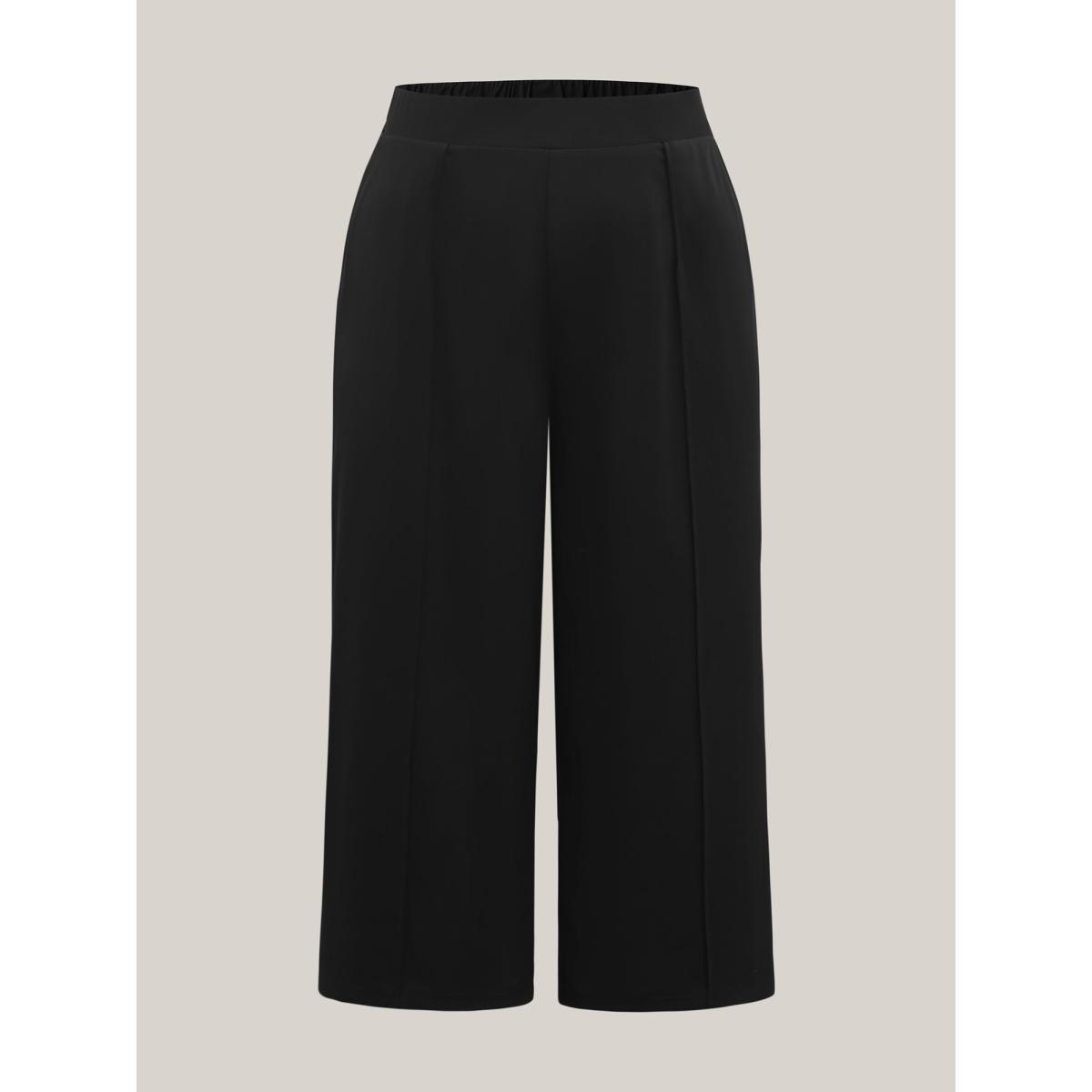 Plus Size Stretchy Pleated Pockets Wide-Leg Pants Women Black At the Office Wide Leg Mid Rise Work Pants BloomChic 18-20/2X Product Image