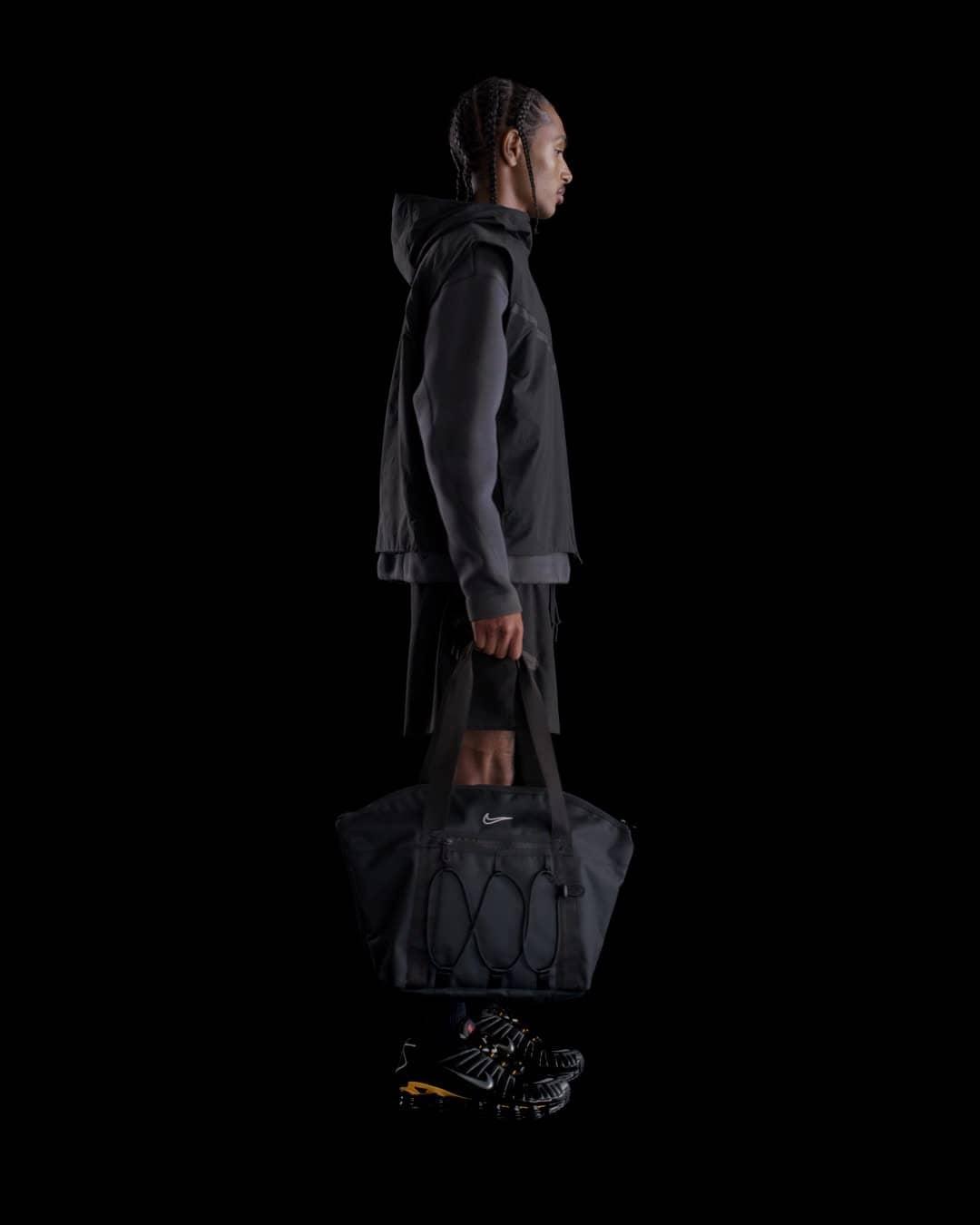 Nike Men's Tech Dri-FIT Woven Windrunner Vest Product Image