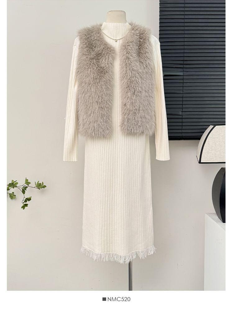 Fringed-Hem Mock-Neck Ribbed-Knit Midi Dress Product Image