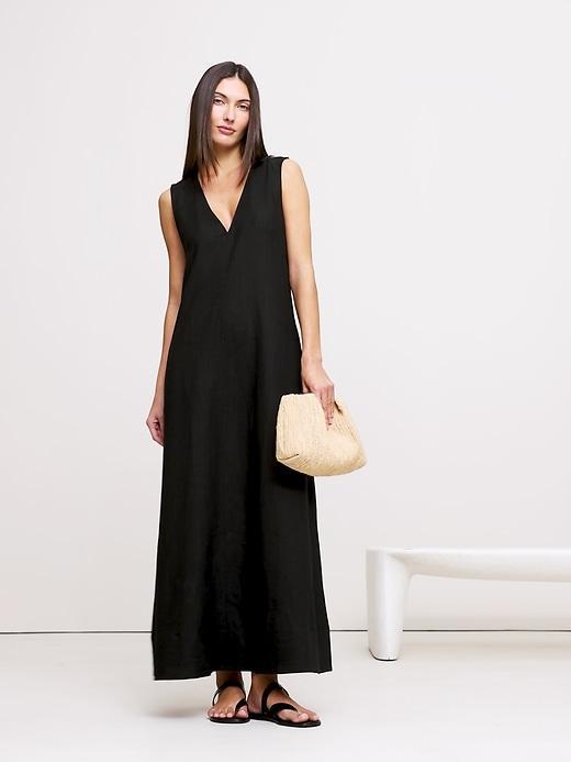 Linen V-Neck Maxi Dress Product Image