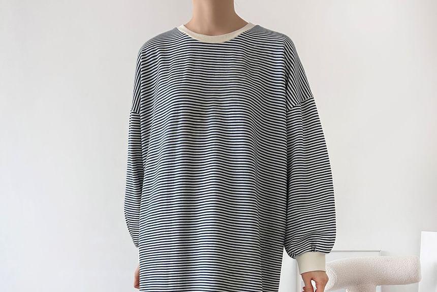 Long-Sleeve Striped Loose-Fit Midi Dress Product Image