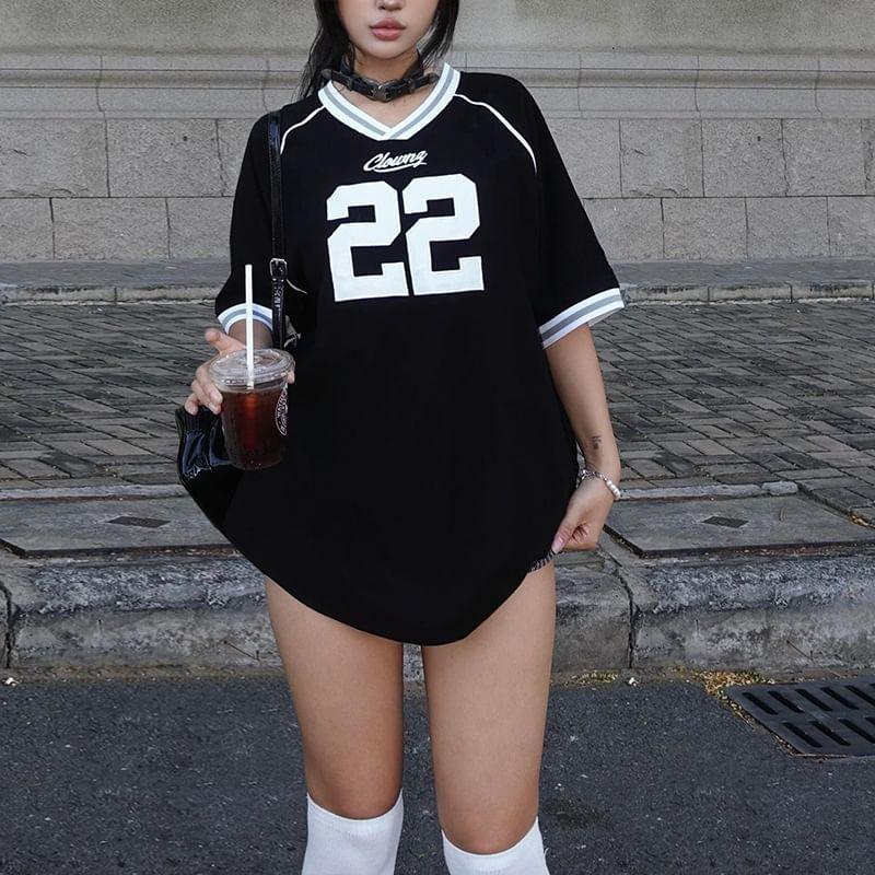 Elbow-Sleeve Crewneck Numbering T-Shirt Product Image