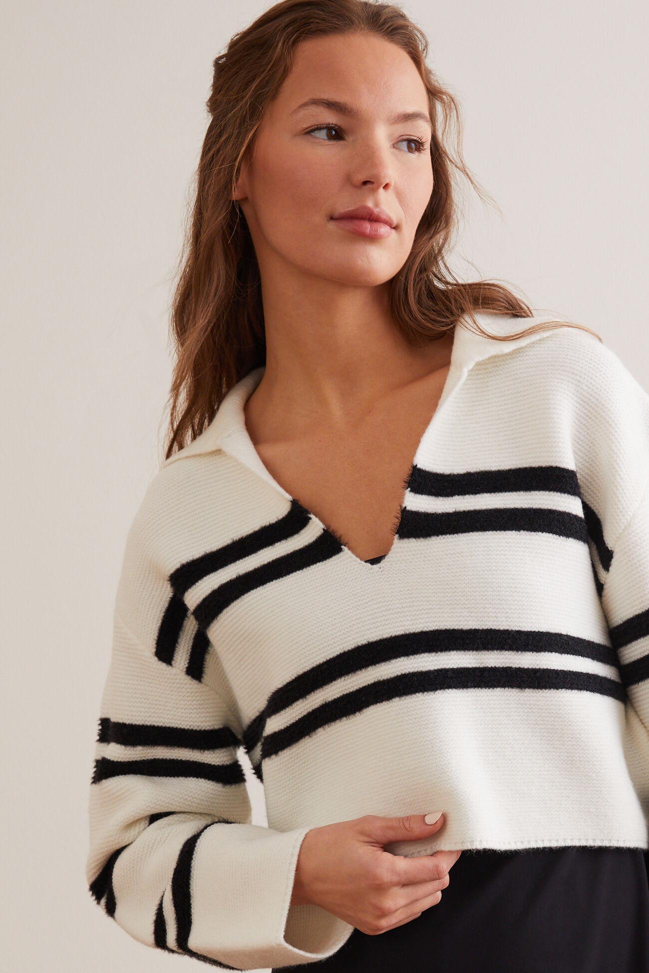 New Horizon Crop Sweater Product Image