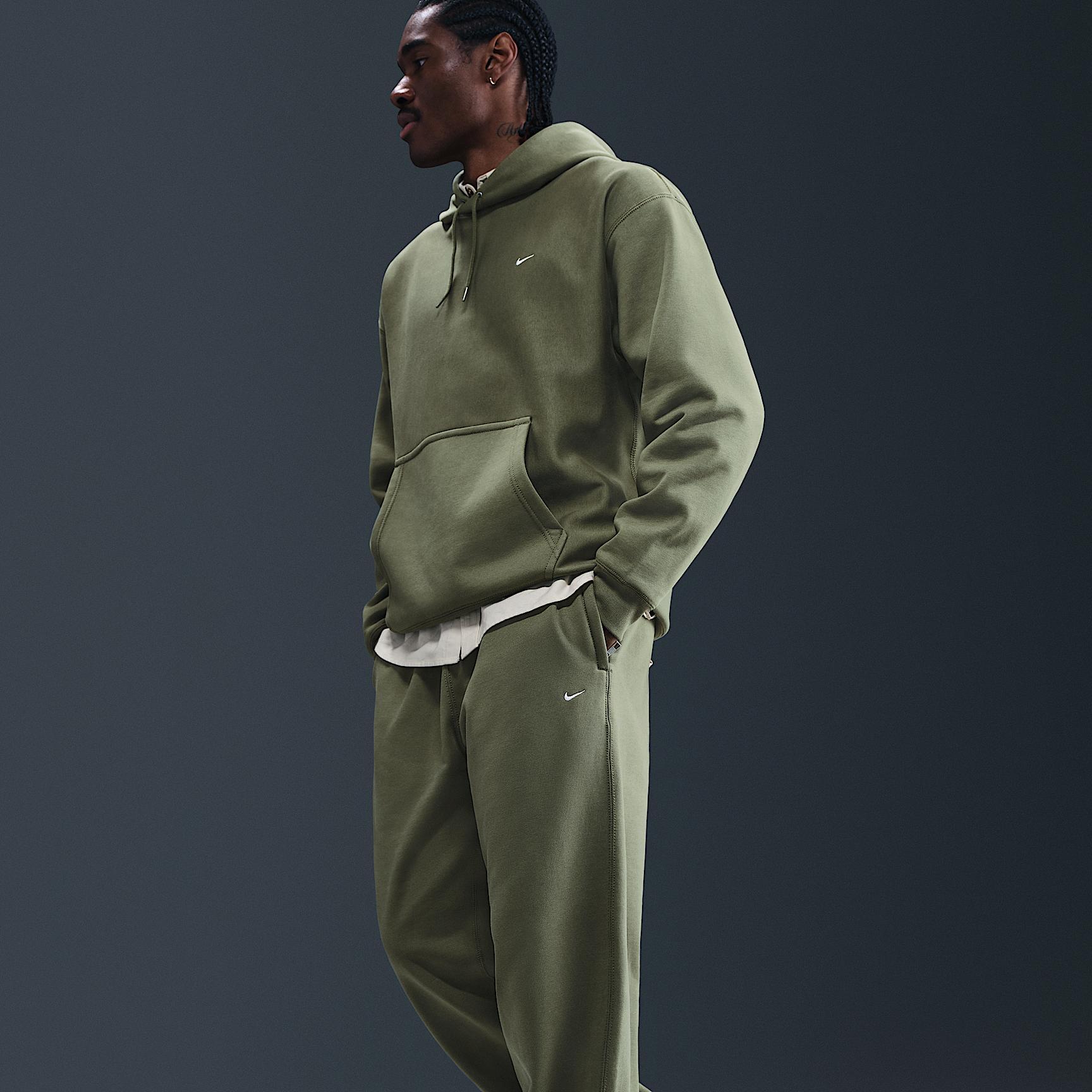 Nike Men's Solo Swoosh Cuffed Fleece Pants Product Image
