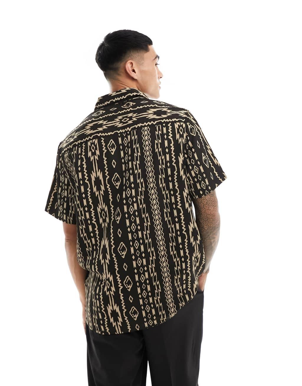 ASOS DESIGN relaxed shirt in pattern print in black Product Image