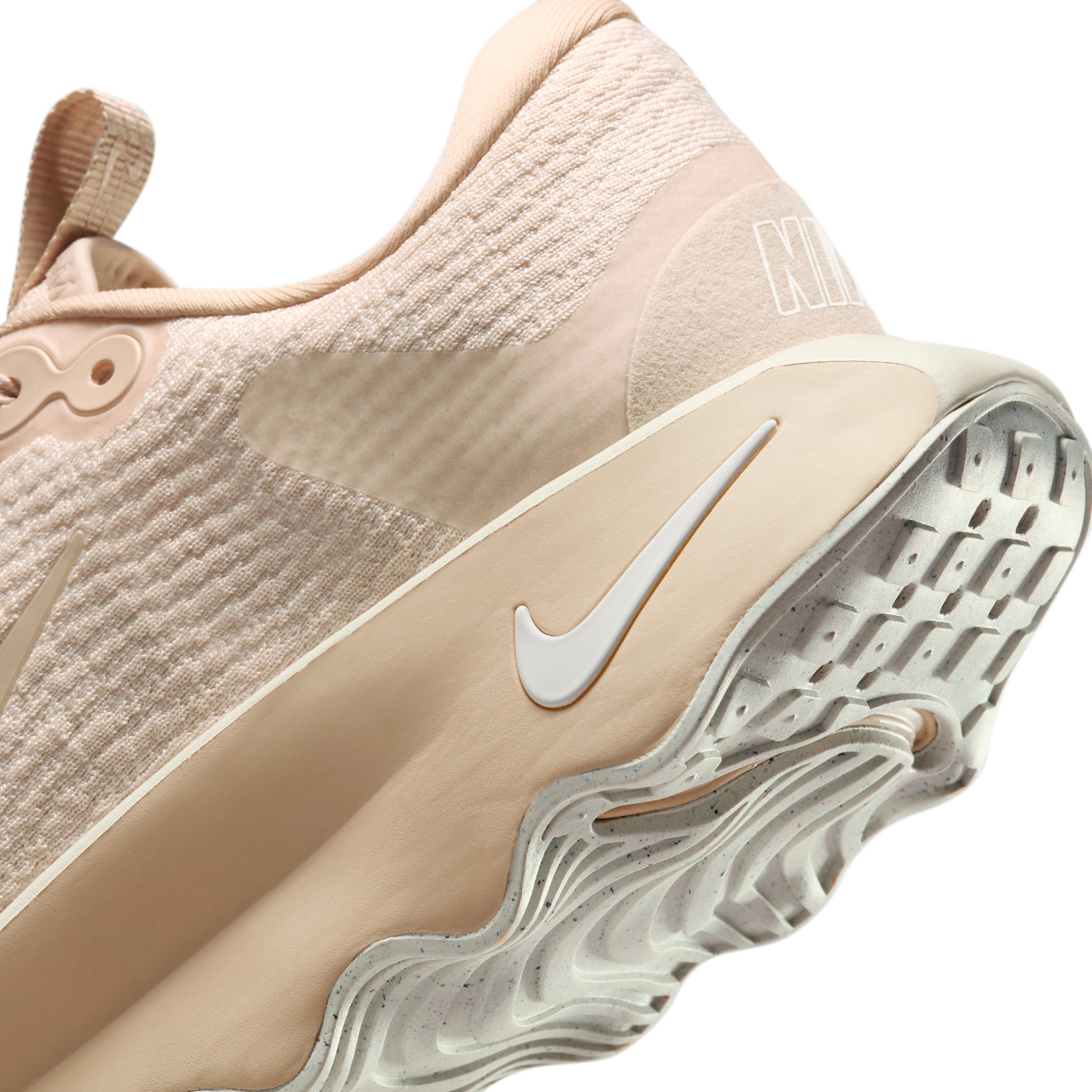 Nike Women's Motiva Walking Shoes Product Image