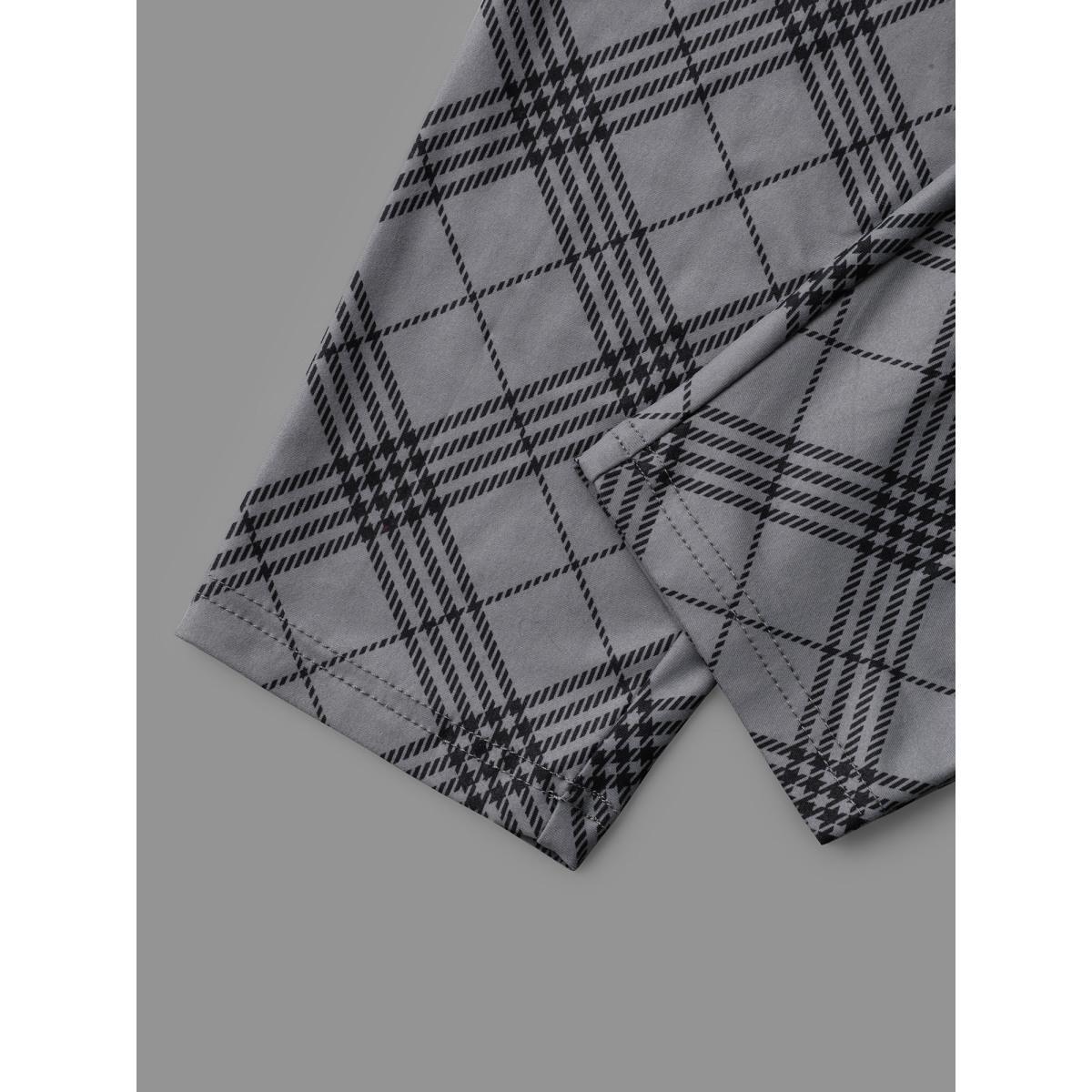 Plus Size Plaid Pattern Mid-Rise Skinny Pants Women DimGray Elegant Medium stretch Skinny Mid Rise Everyday Leggings BloomChic 28/5X Product Image