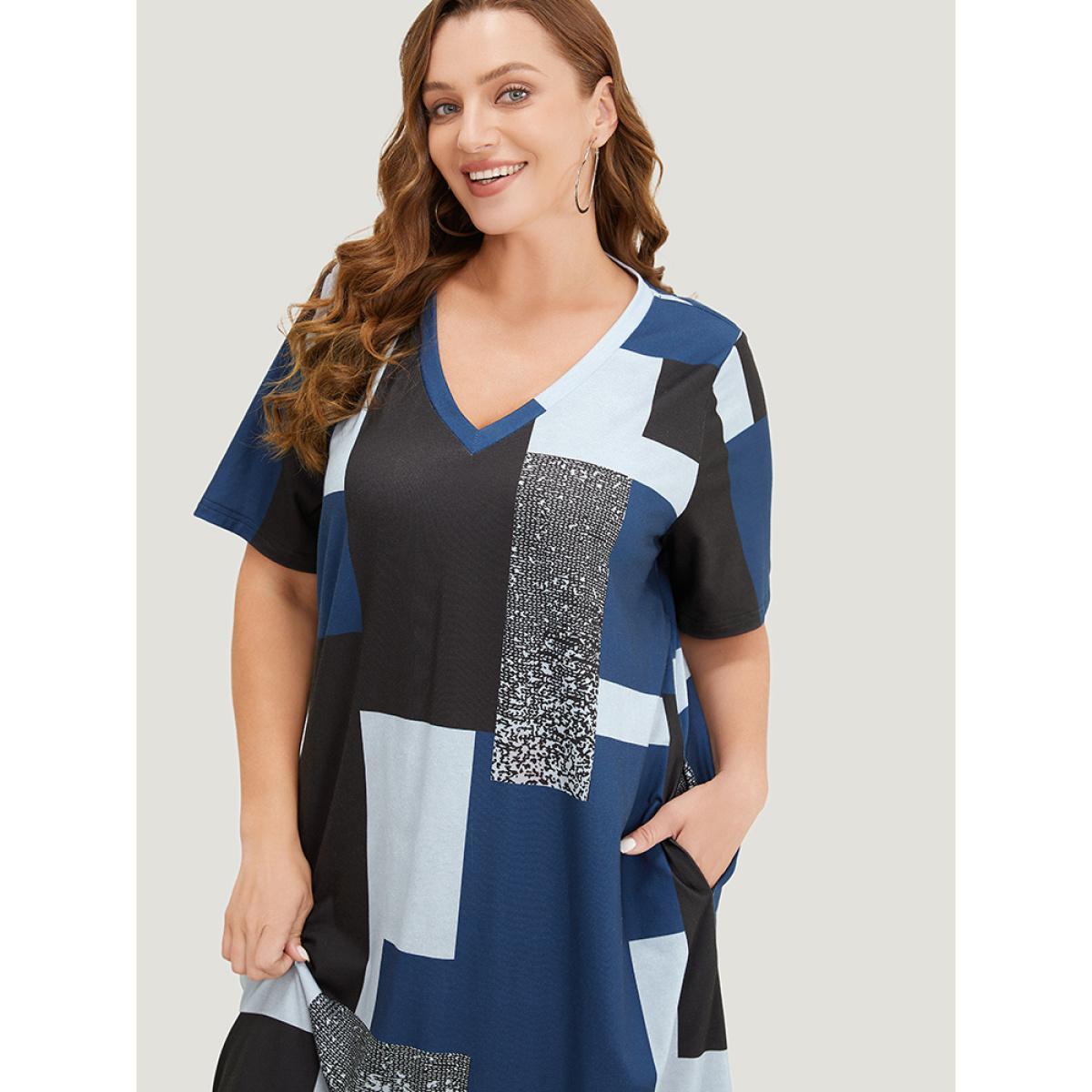 Plus Size Geometric Contrast Pocket Midi Dress Multicolor Women Casual Contrast V-neck Short sleeve Curvy Midi Dress BloomChic 18-20/2X Product Image