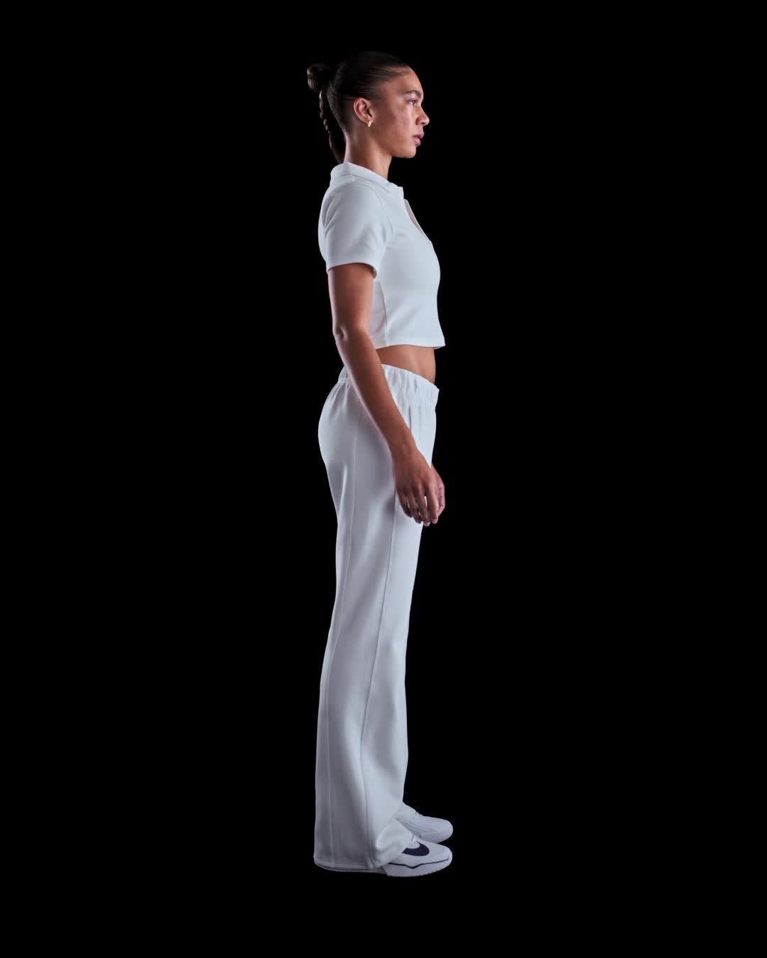 NikeCourt Heritage Windrunner Women's Mid-Rise Tennis Pants Product Image