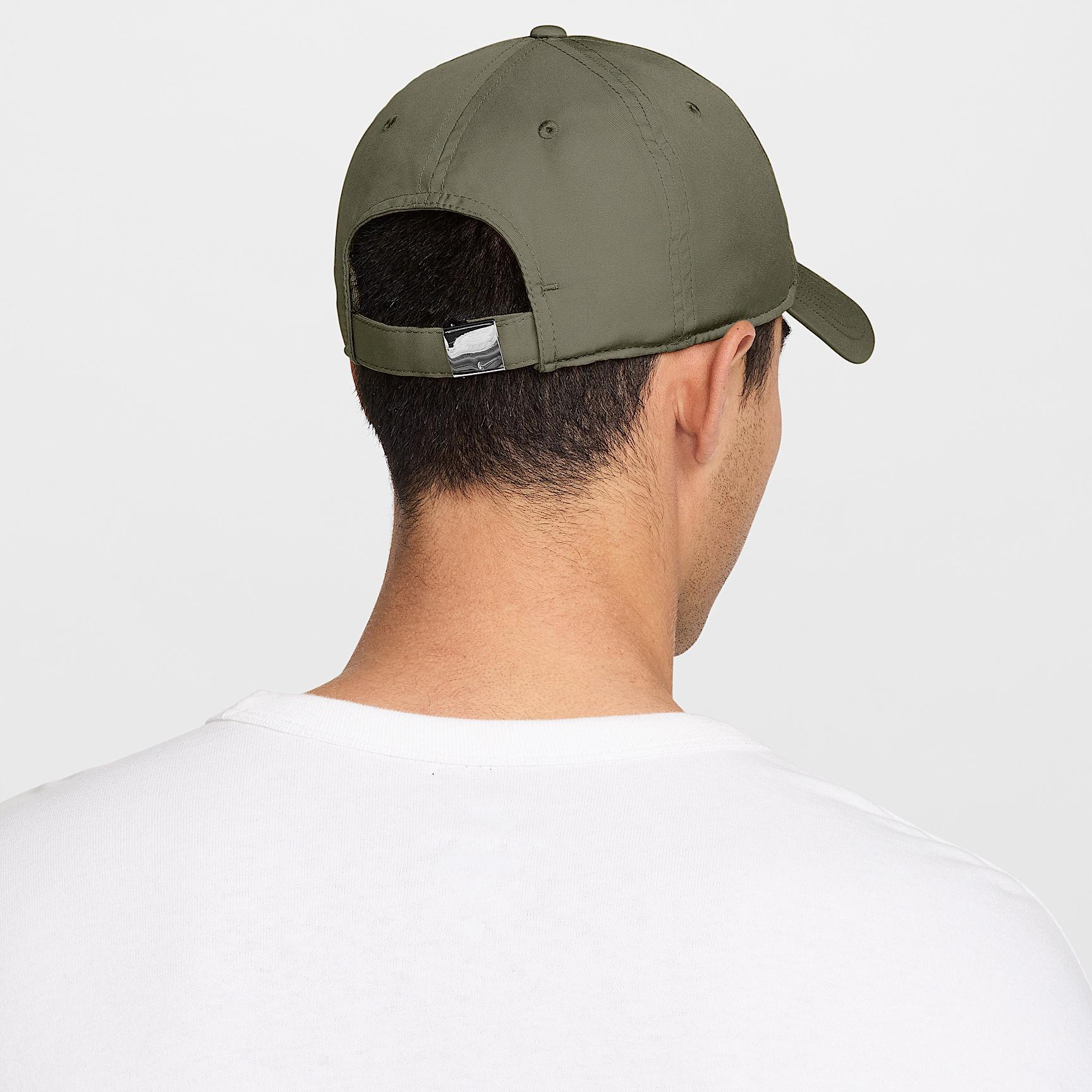 Nike Unisex Dri-FIT Club Unstructured Metal Swoosh Cap Product Image