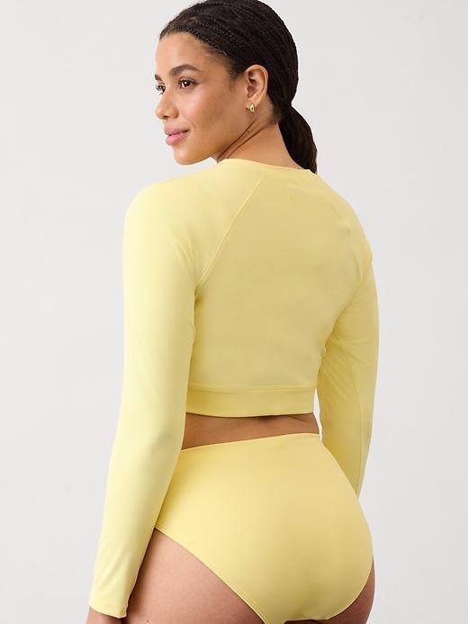 Crop Rashguard Product Image