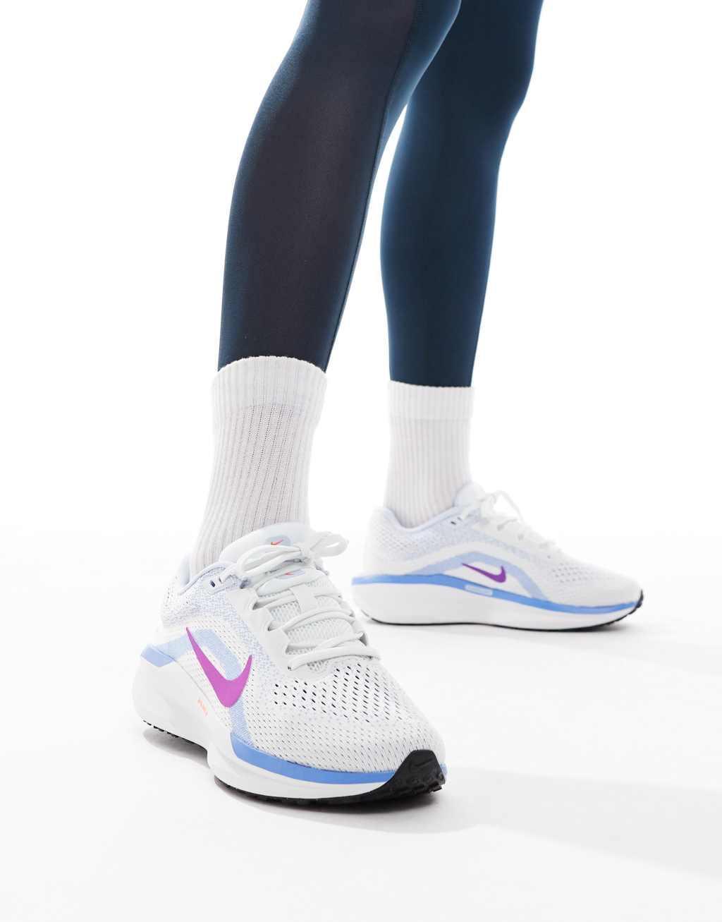 Nike Running Winflo 11 sneakers in white and blue Product Image