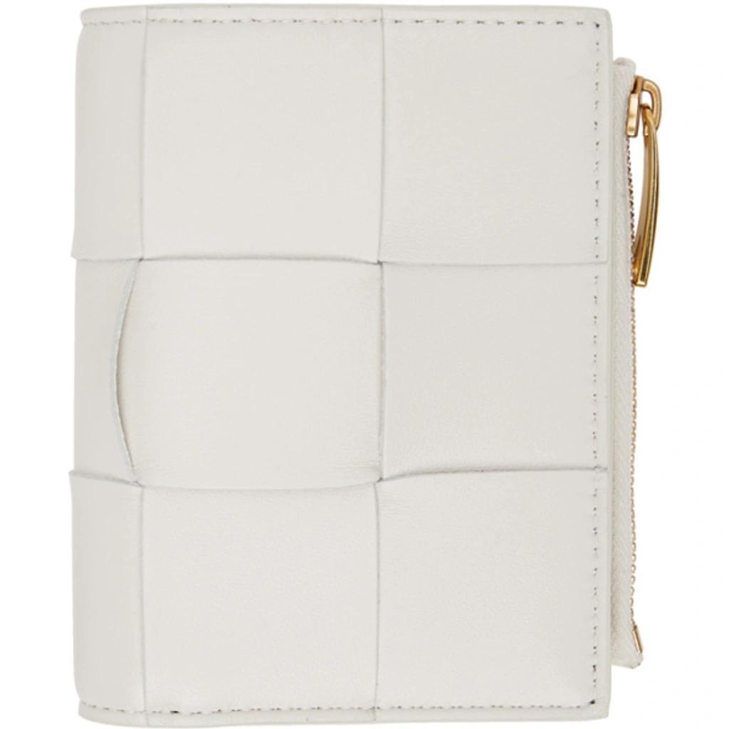 BOTTEGA VENETA White Intrecciato Trifold Wallet In 9143 Chalk Gold Product Image