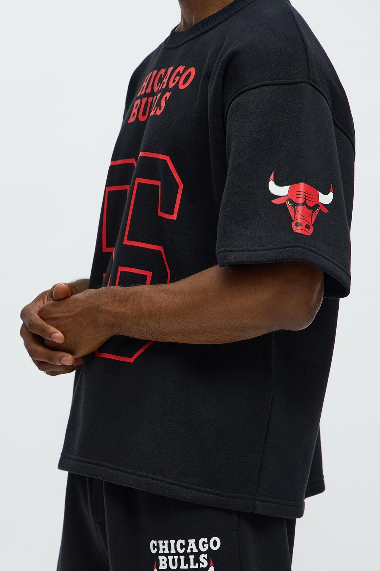 Bulls Oversized Tee - Black Product Image