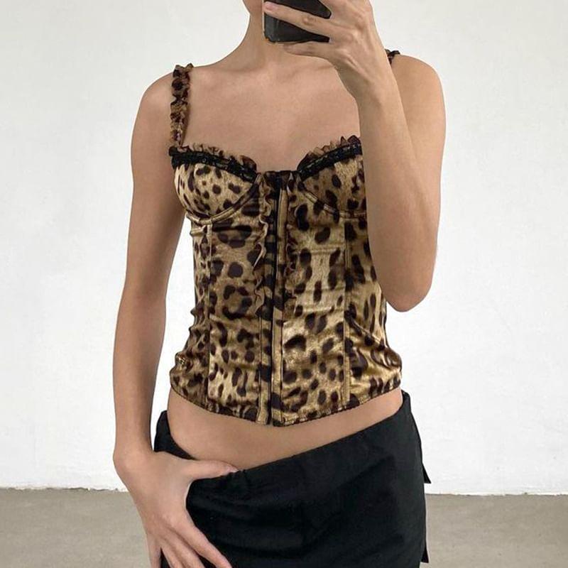Sleeveless Sweetheart Neckline Leopard Print Crop Top Product Image