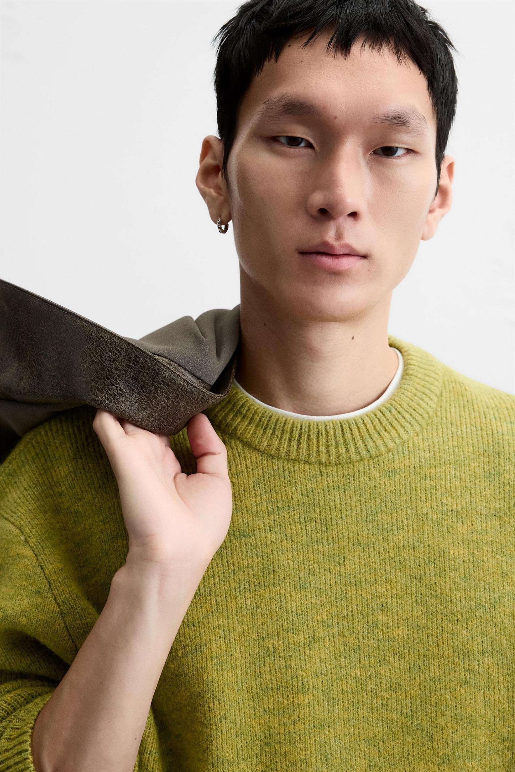 TEXTURED SWEATER Product Image