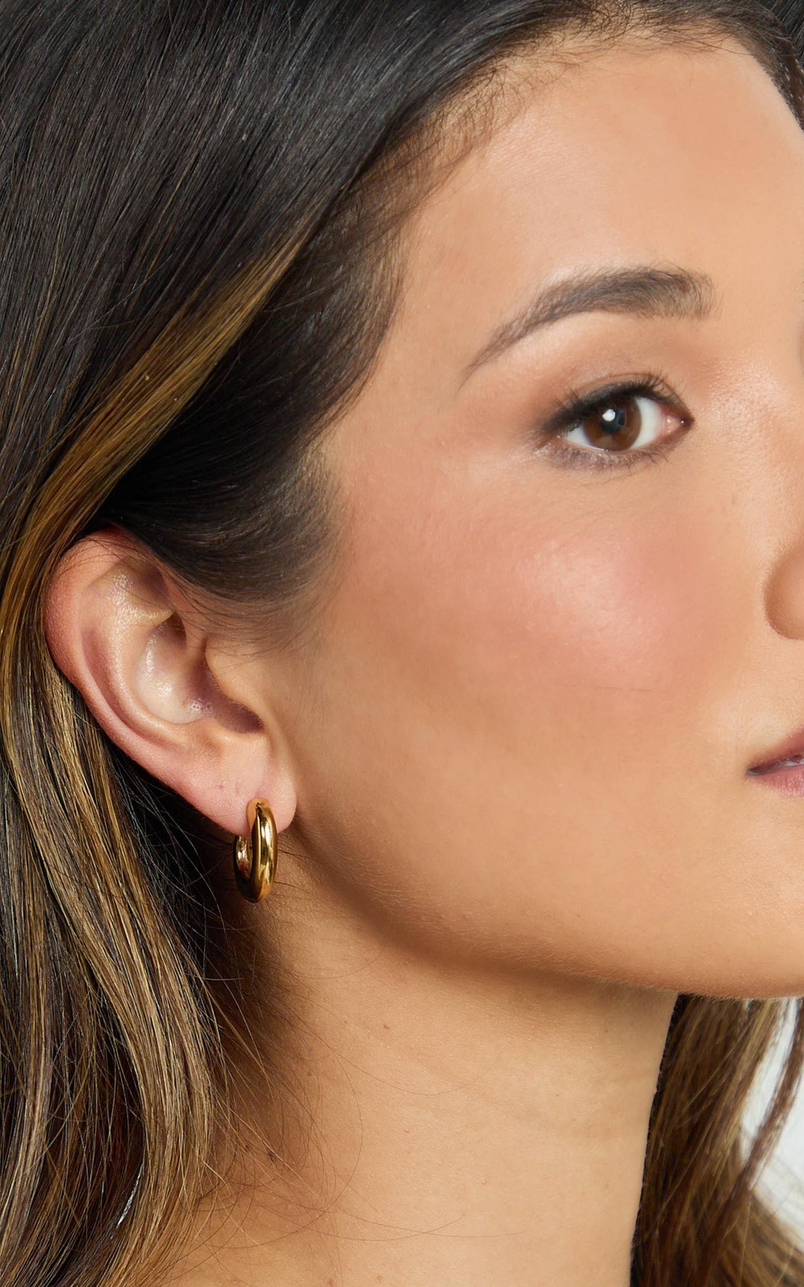 Valencia Earrings - Pearl Earring Set in Gold Product Image