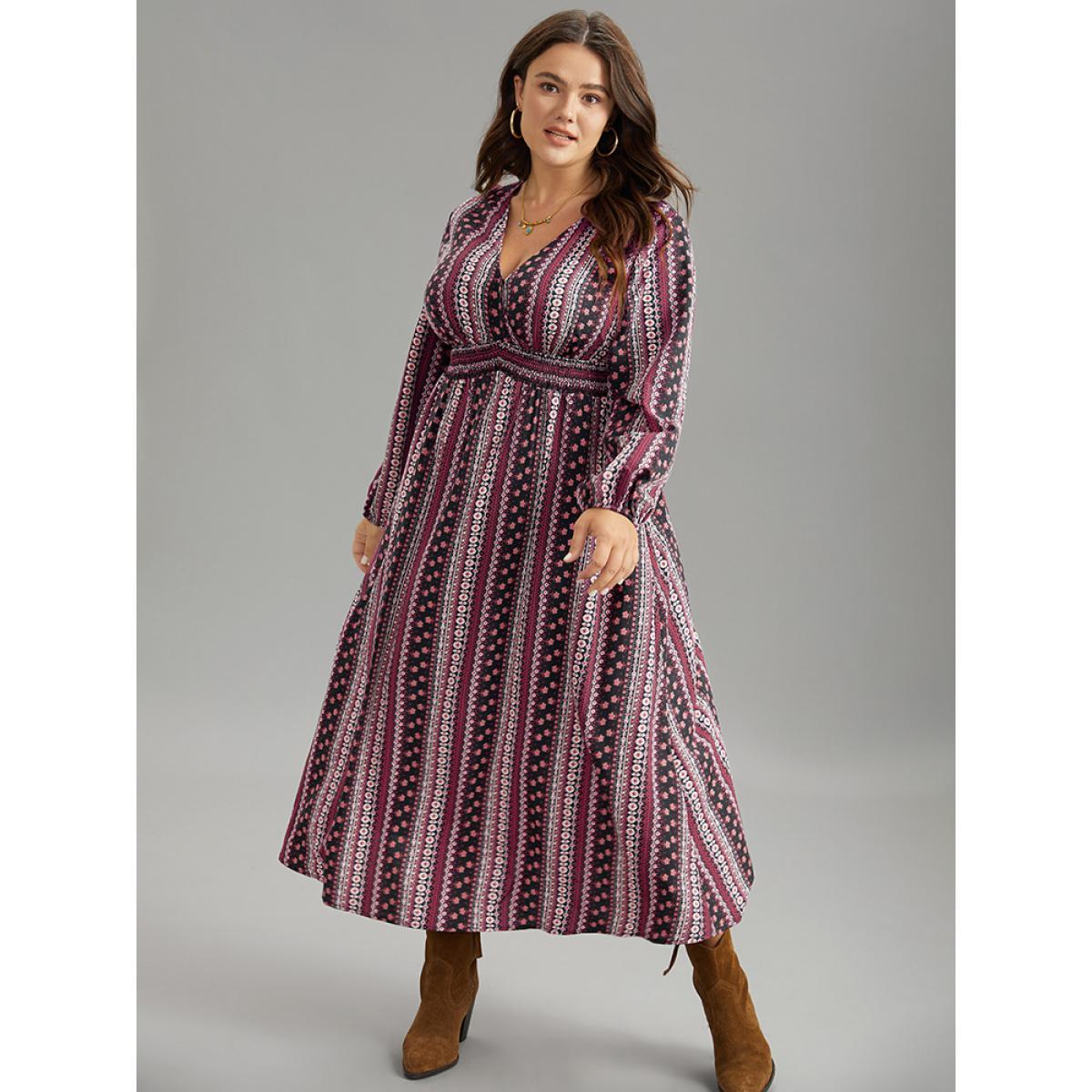 Plus Size Bandana Print Wrap Shirred Dress DarkBlue Women Resort Elastic cuffs V-neck Long Sleeve Curvy Midi Dress BloomChic 26/4X Product Image