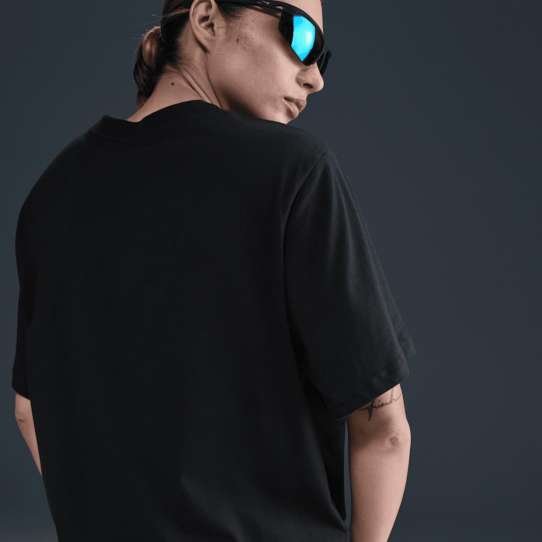 Nike Sportswear Essential Women's T-Shirt Product Image
