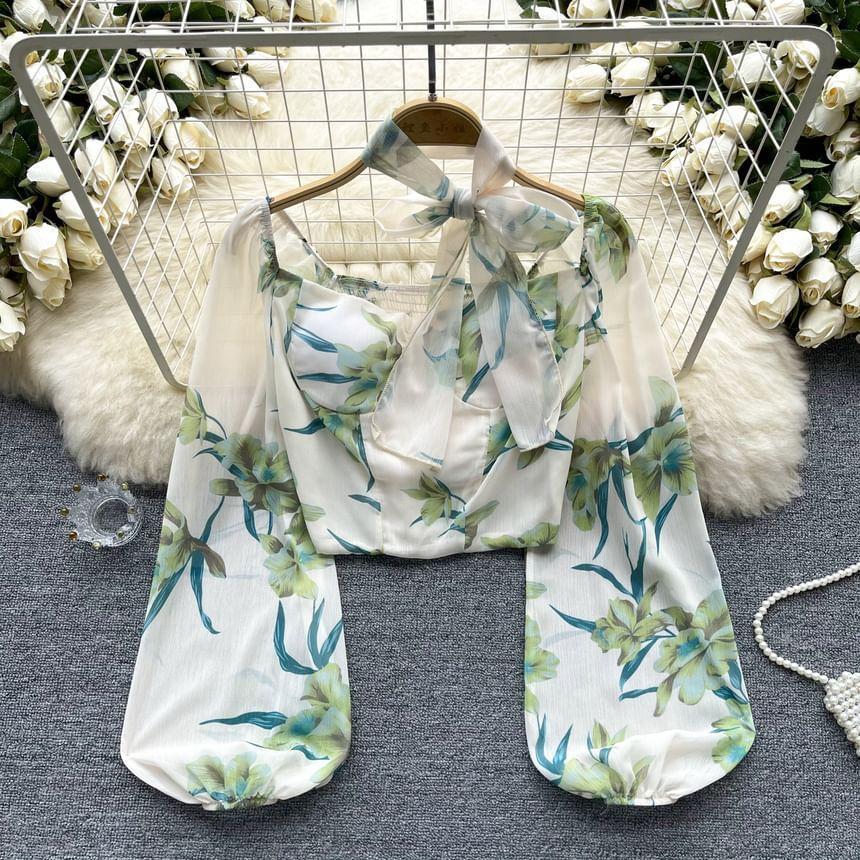 Puff-Sleeve Floral Cropped Blouse Product Image