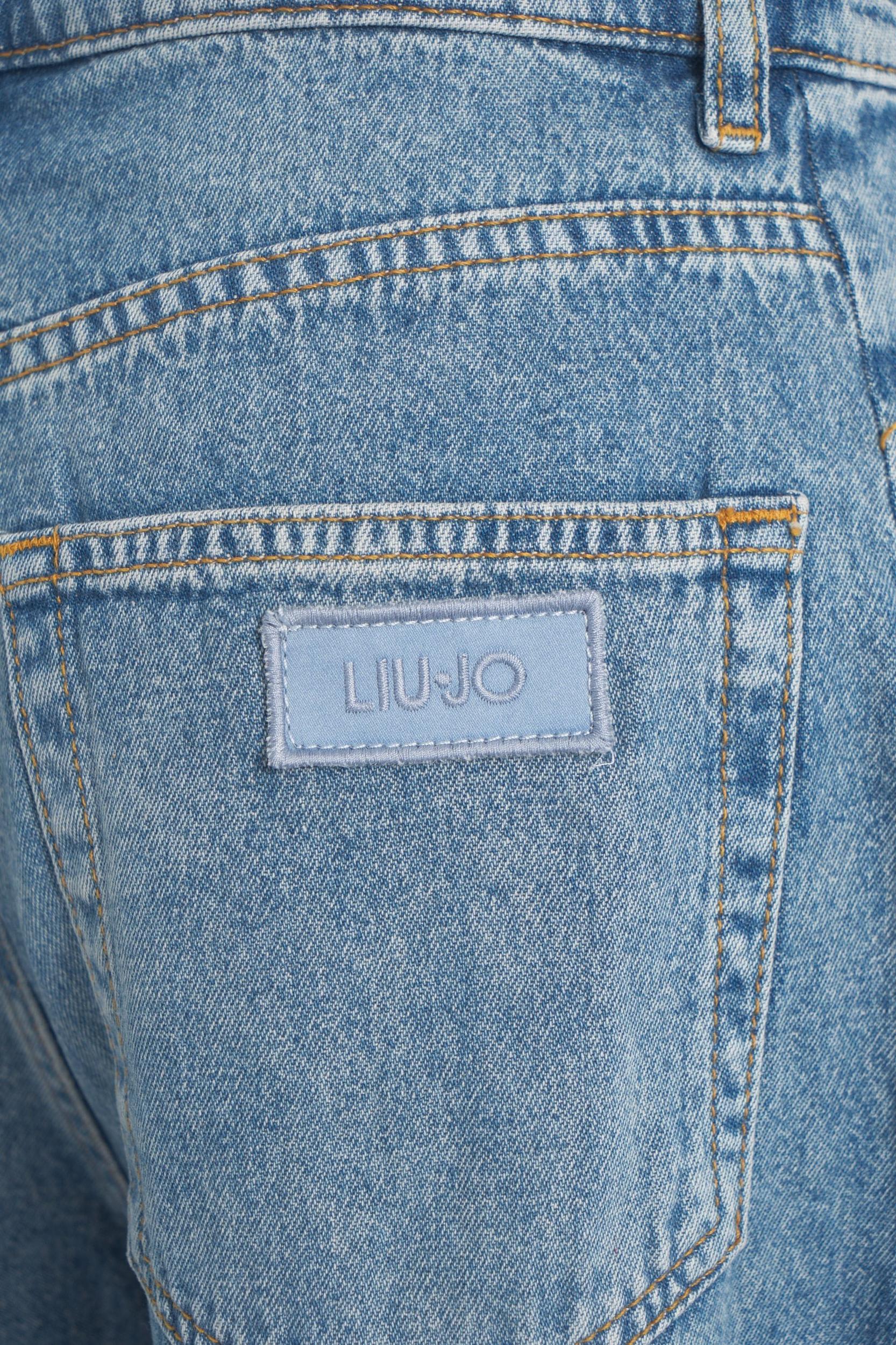 Barrel leg jeans Product Image
