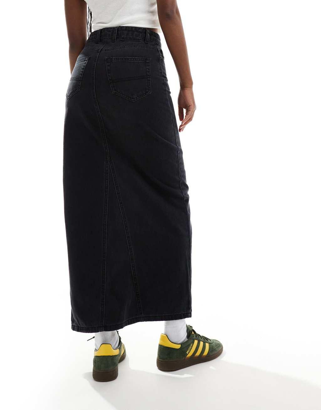 DTT denim midi skirt with front split in black Product Image