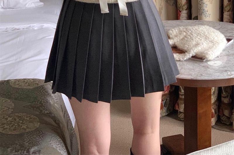 V-Neck Plain Bow Sweater Product Image