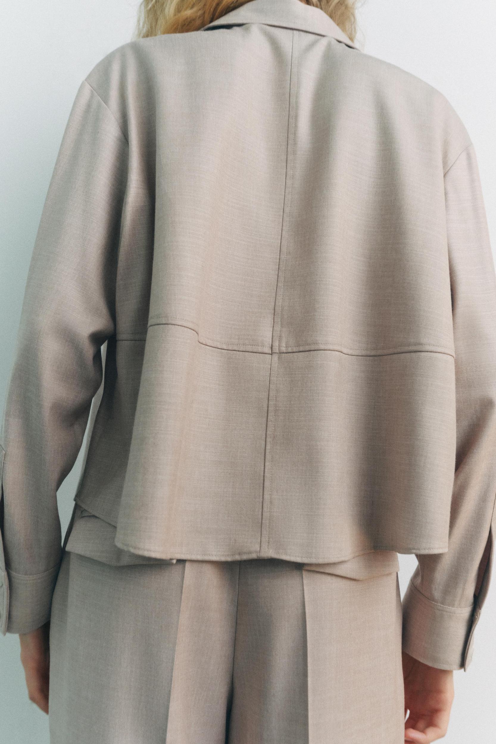 FLOWY SHIRT WITH PRONOUNCED TOPSTITCHING Product Image