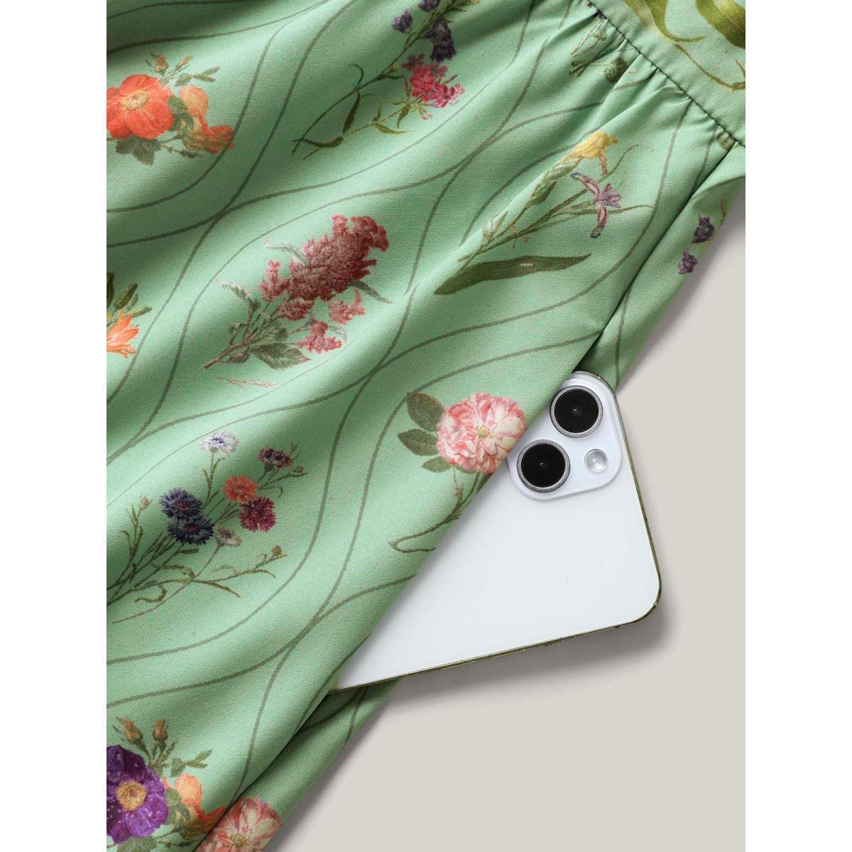 Plus Size Garden Print Pockets Puff Sleeve Midi Dress Greenbean Women Heart neckline Short sleeve Curvy BloomChic 12/L Product Image