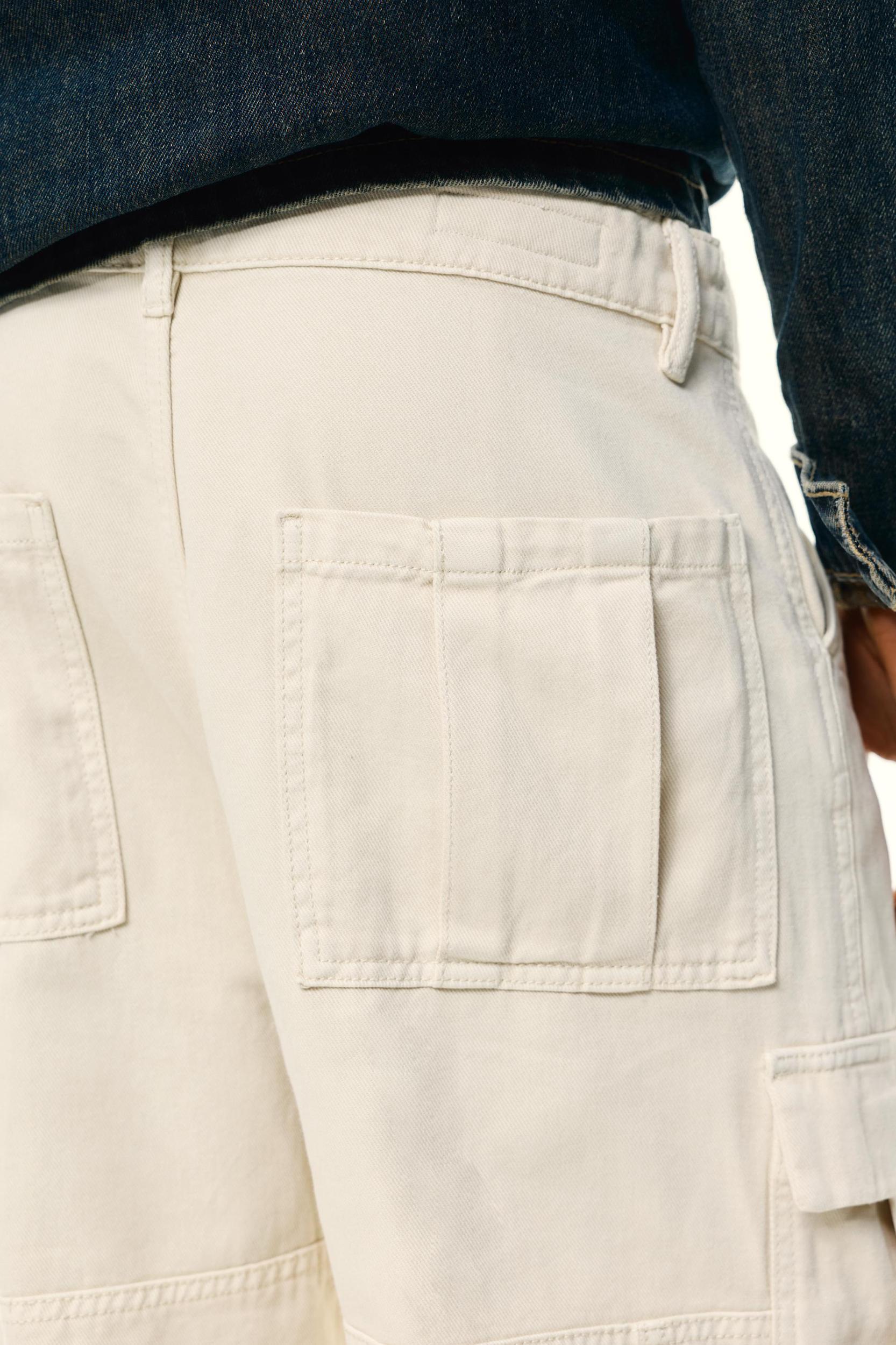 Baggy cargo trousers Product Image