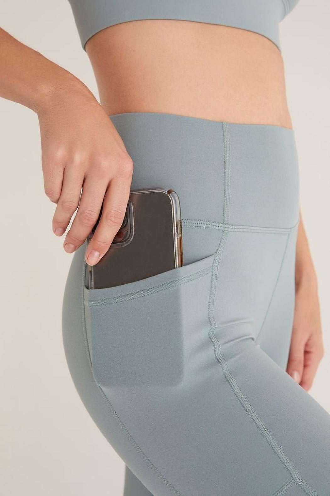 All Day 7/8 Pocket Leggings Product Image
