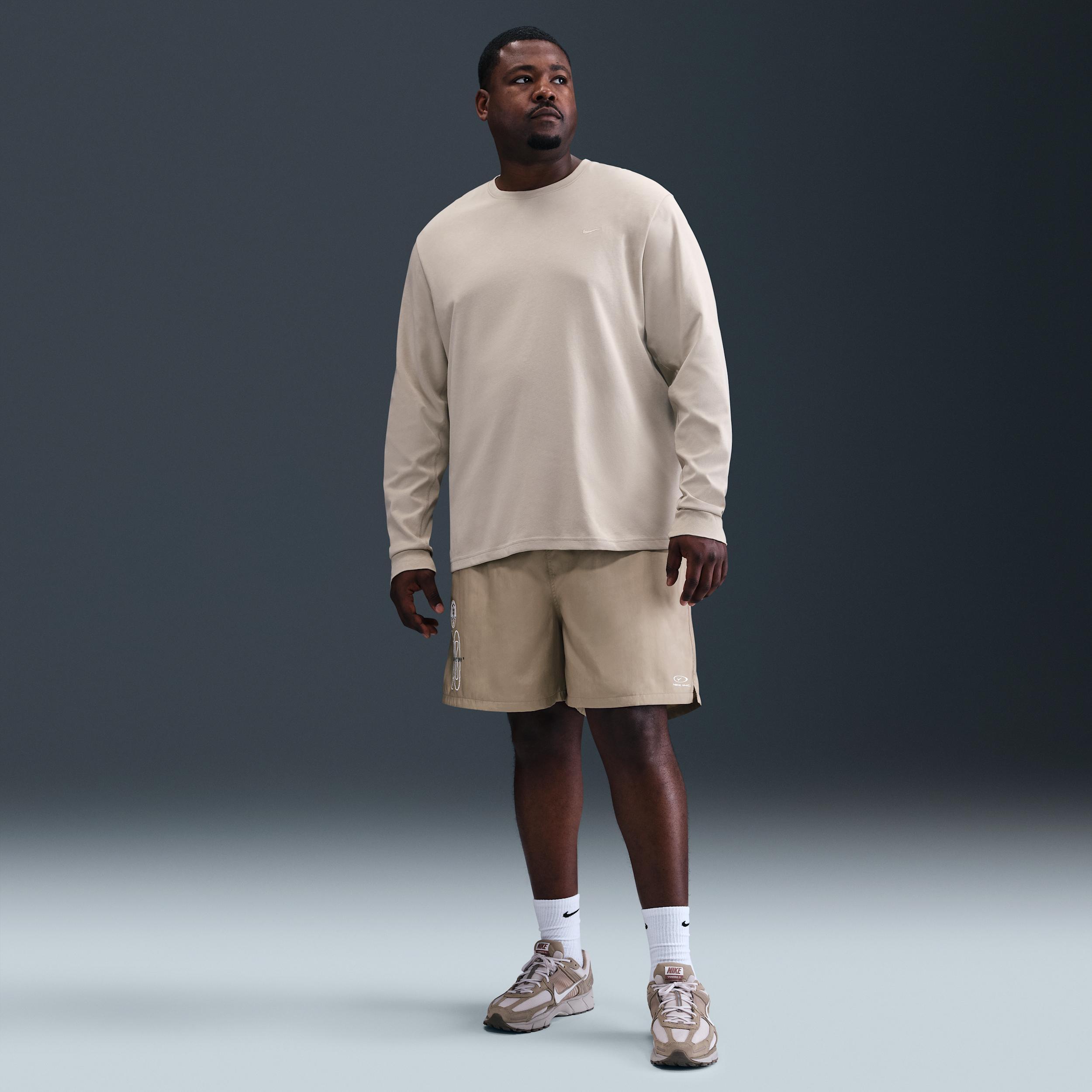 Nike Men's Club Flow Shorts Product Image