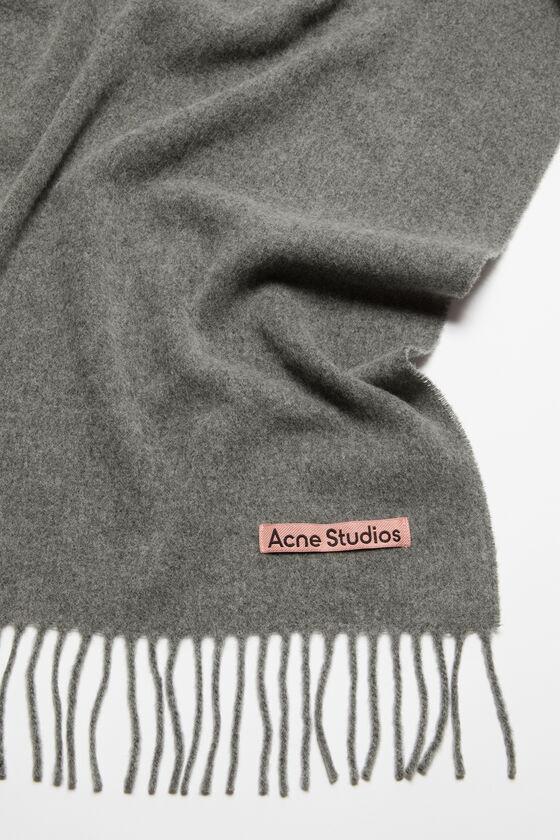 Fringe wool scarf – Narrow Product Image