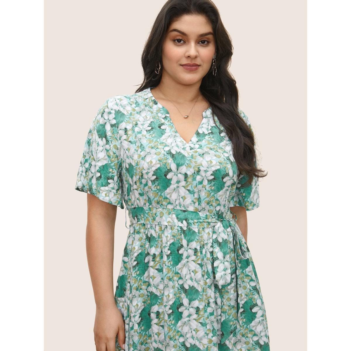 Plus Size Floral Print Notched Belted Midi Dress Turquoise Women Elegant Belted Flat collar with V-notch Short sleeve Curvy Midi Dress BloomChic 22-24/3X Product Image