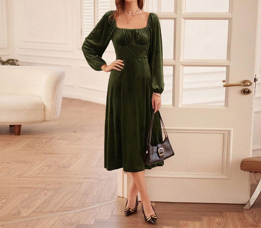 Long-Sleeve Square Neck Plain Ruched Velvet Midi A-Line Dress Product Image