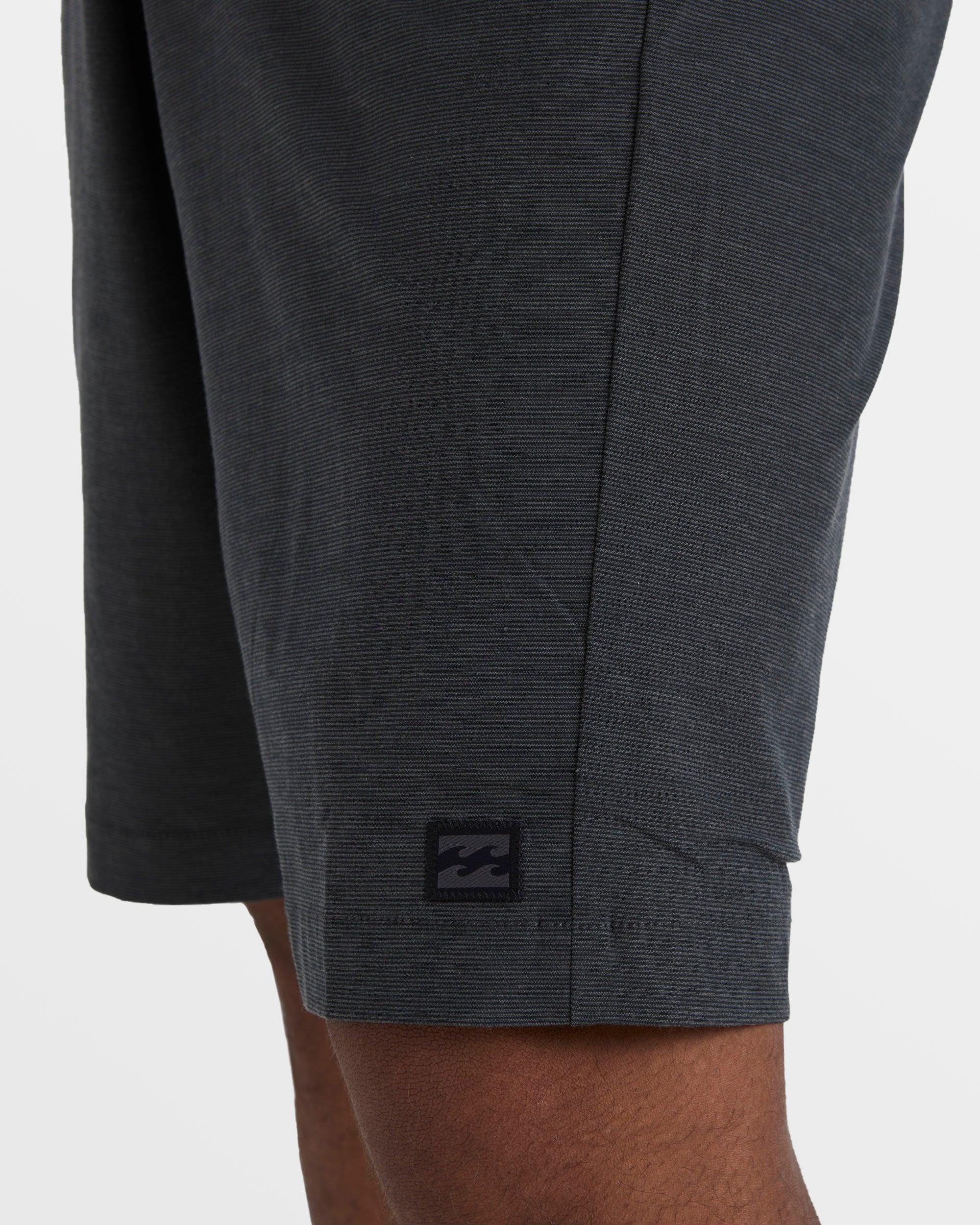 Crossfire 21" Hybrid Submersible Shorts - Asphalt Male Product Image