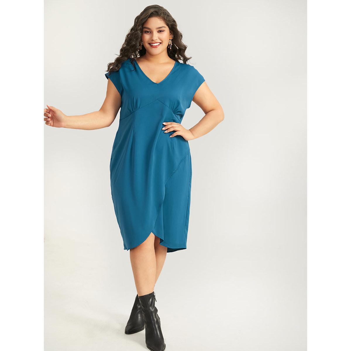 Plus Size Halloween Plain Knot Hooded V Neck Ties Wrap Hem Dress Aegean Women Elegant Wrap V-neck Sleeveless Curvy Midi Dress BloomChic 30/6X Product Image