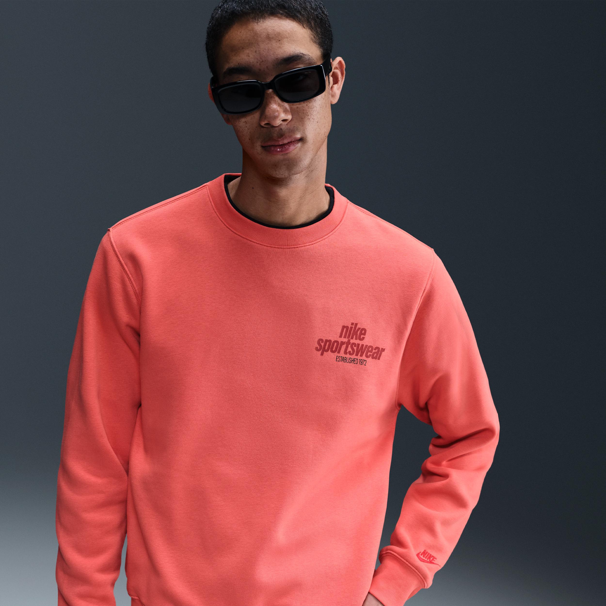 Nike Men's Club Fleece Crew Product Image