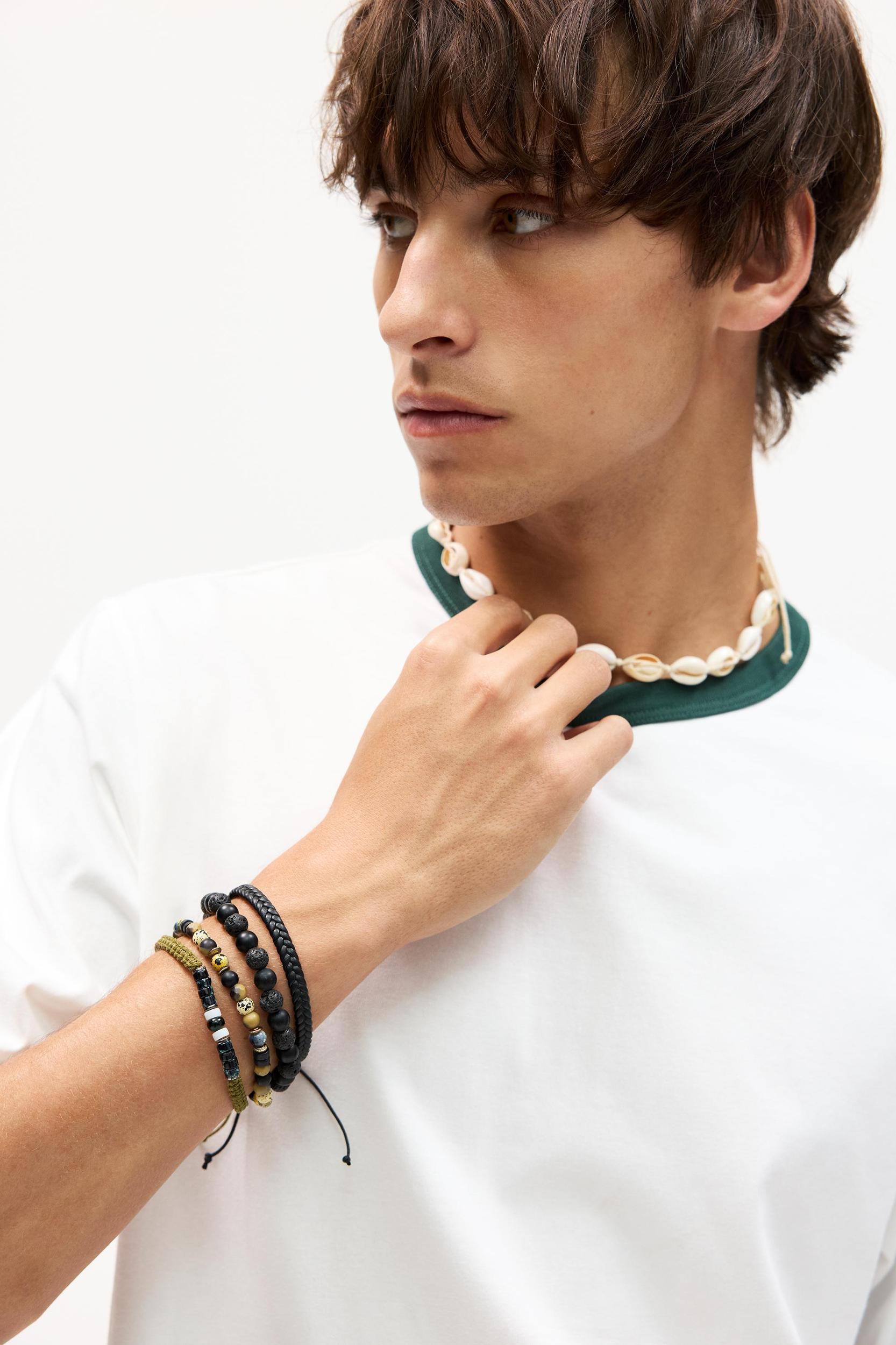 Pack of 4 bracelets Product Image