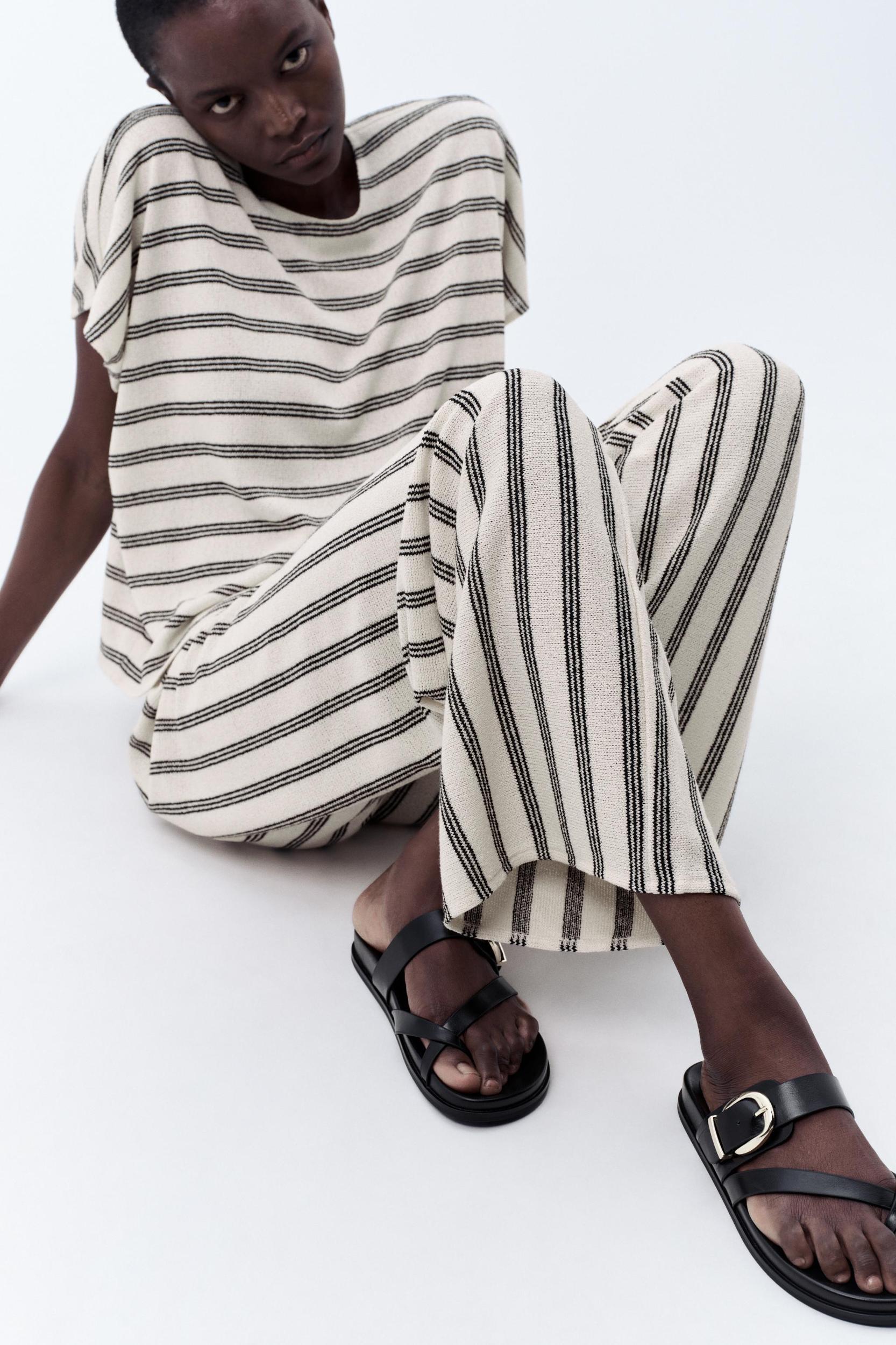 FLAT BUCKLE SANDALS Product Image