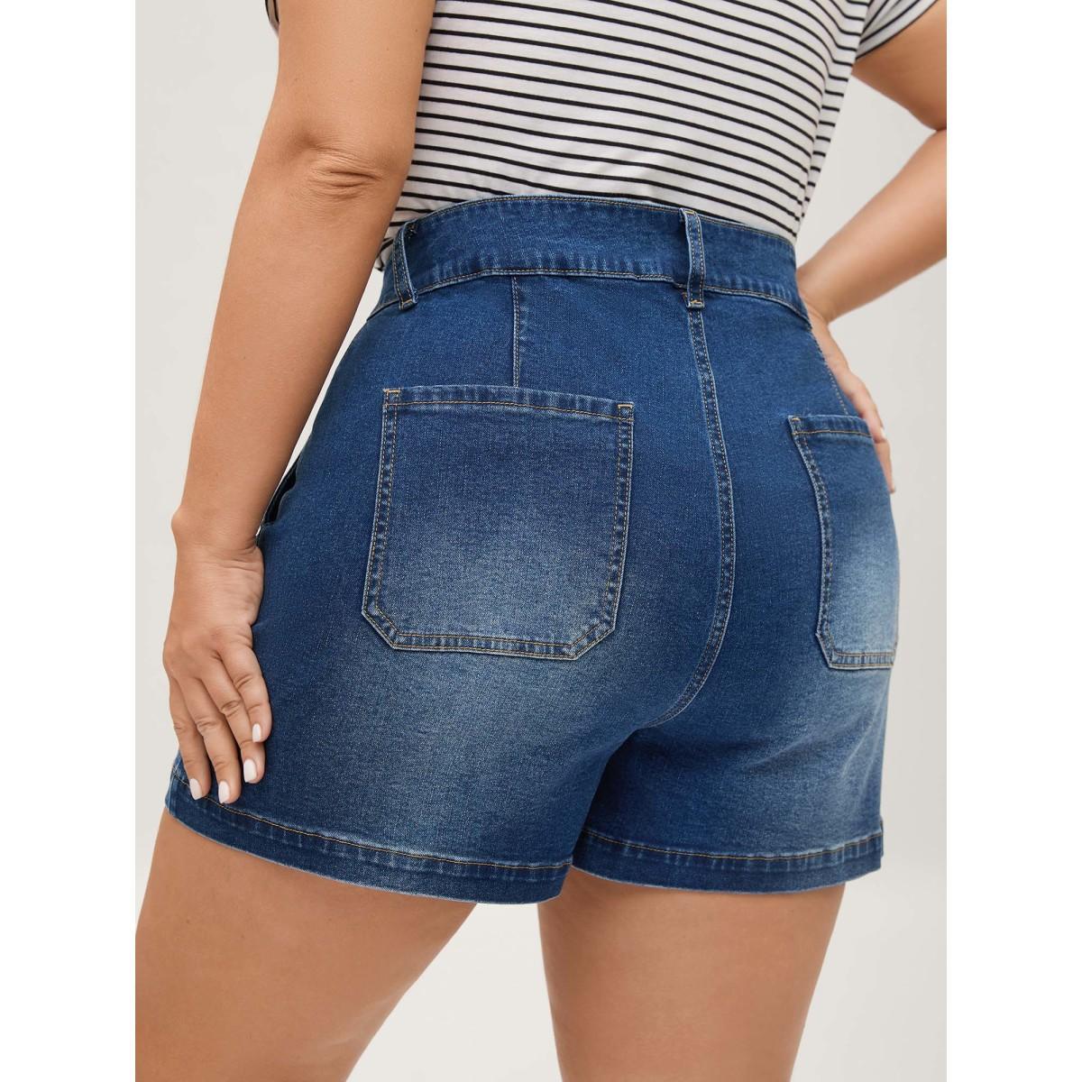 Plus Size Faded Straight-Leg Denim Shorts Women Midblue Medium stretch Everyday-Casual Slanted pocket At the Office Denim Shorts BloomChic 22/3X Product Image
