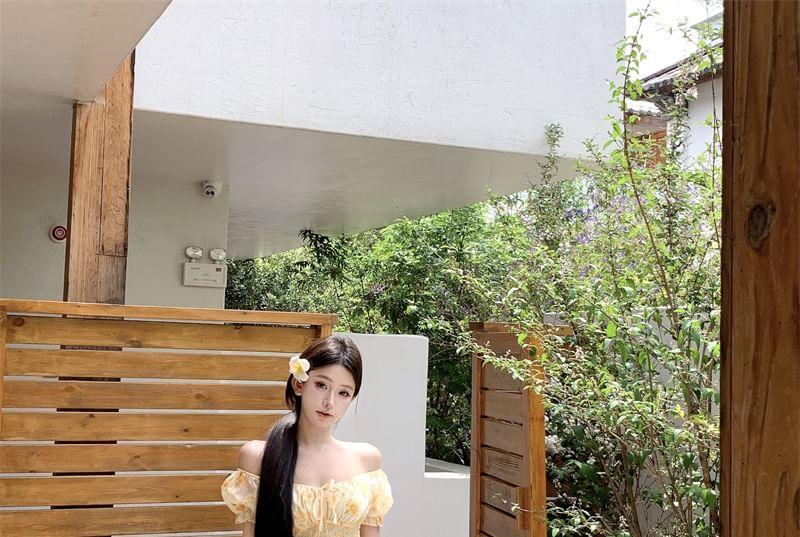 Short-Sleeve Off Shoulder Floral Crop Top / High Rise Maxi A-Line Skirt Product Image