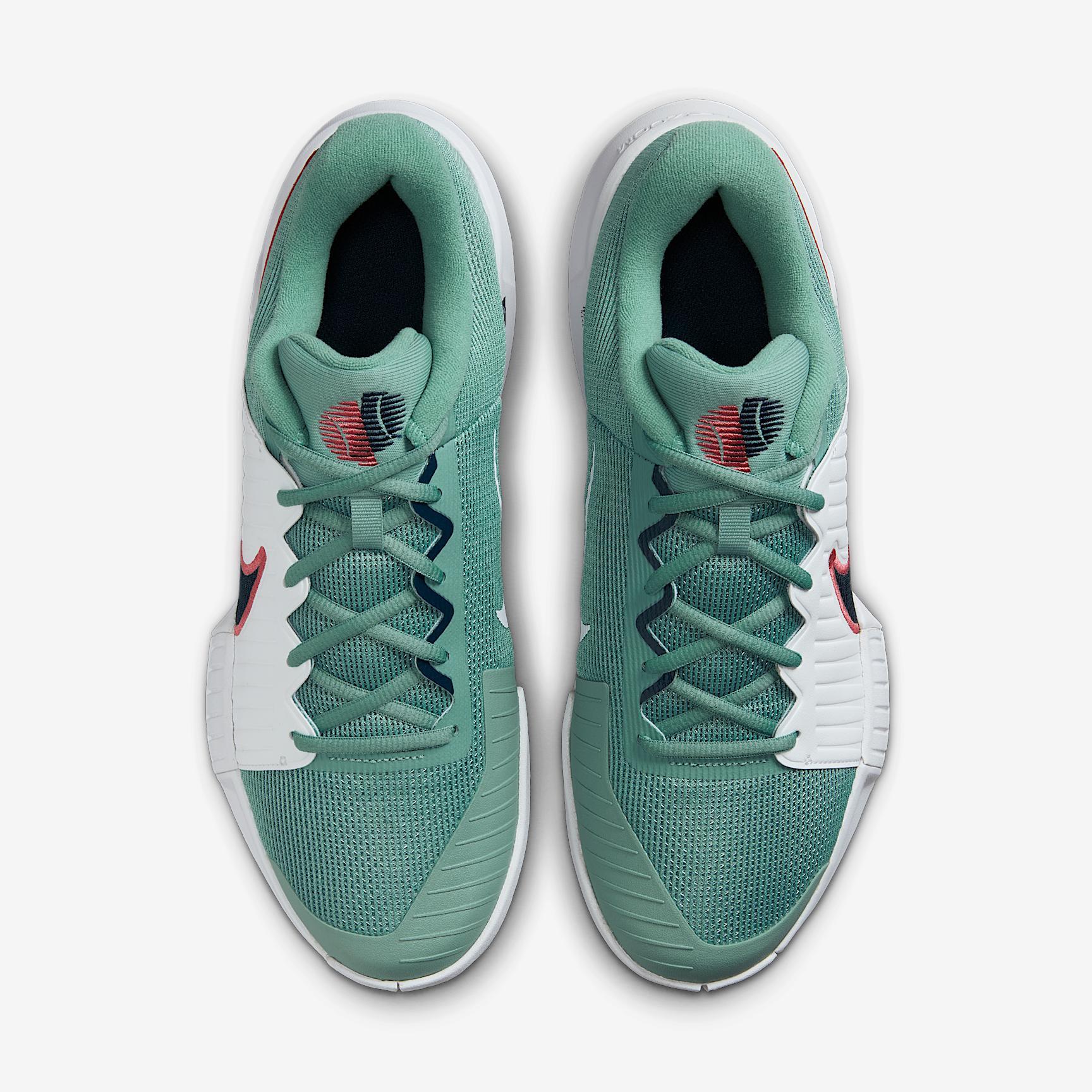 Nike Men's GP Challenge Pro Hard Court Tennis Shoes Product Image