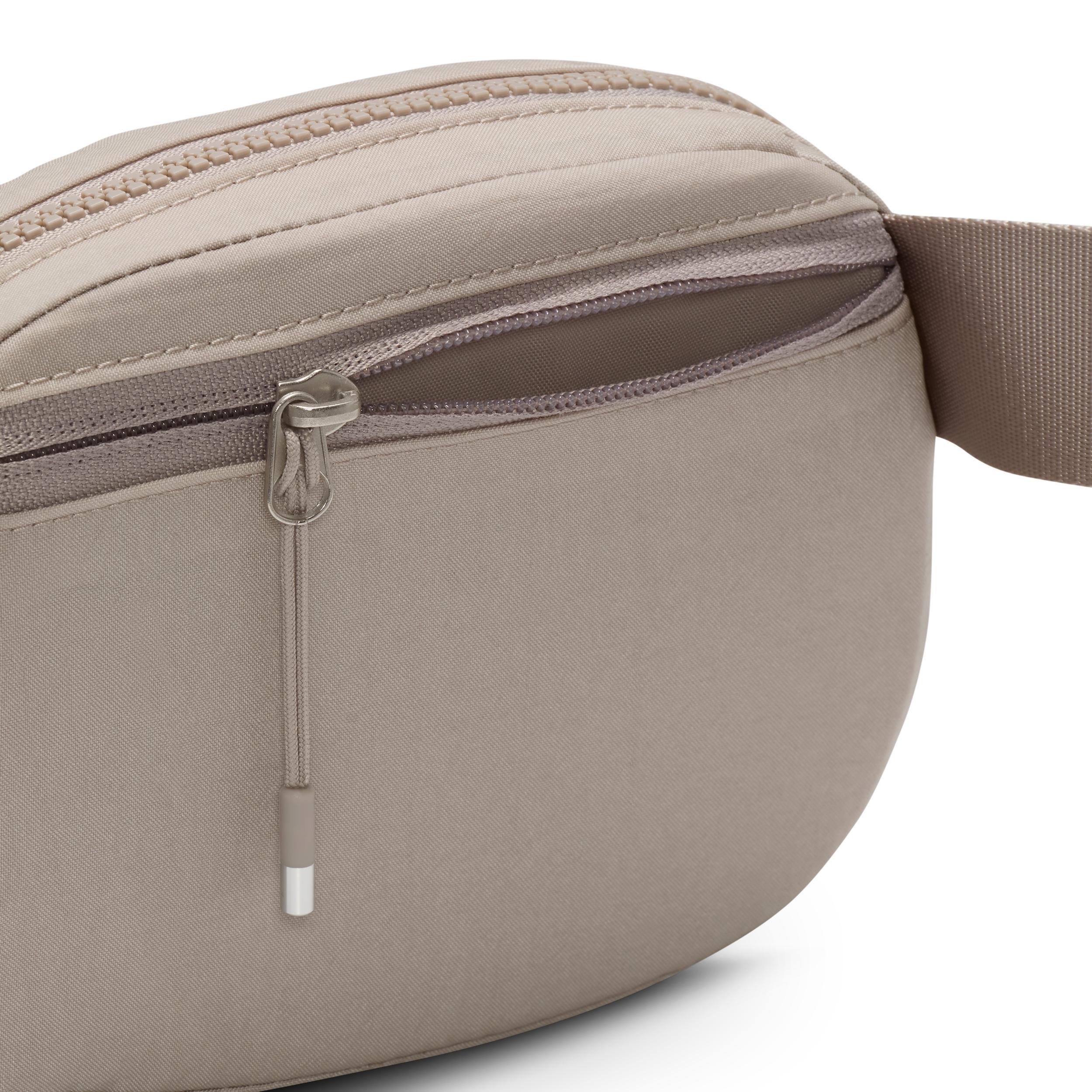 Nike Aura Crossbody Bag (2L) Product Image
