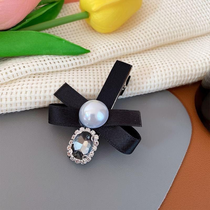 Faux Pearl Ribbon Hair Clip Product Image