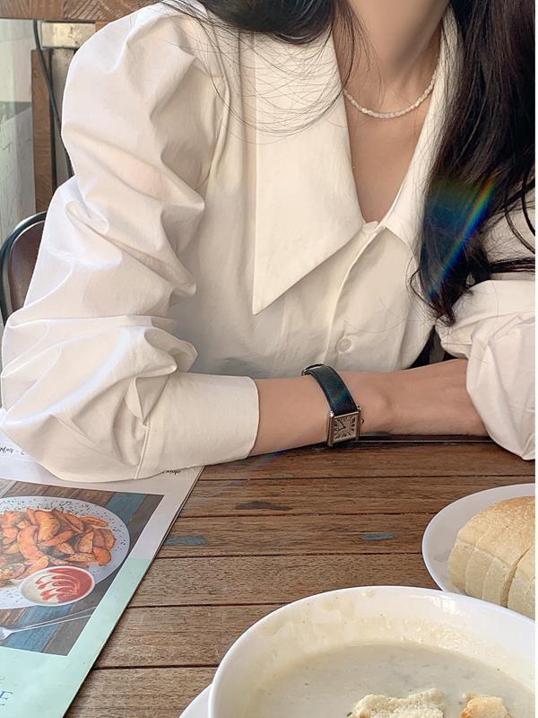Retro Simple White Long Sleeves Shirts Product Image