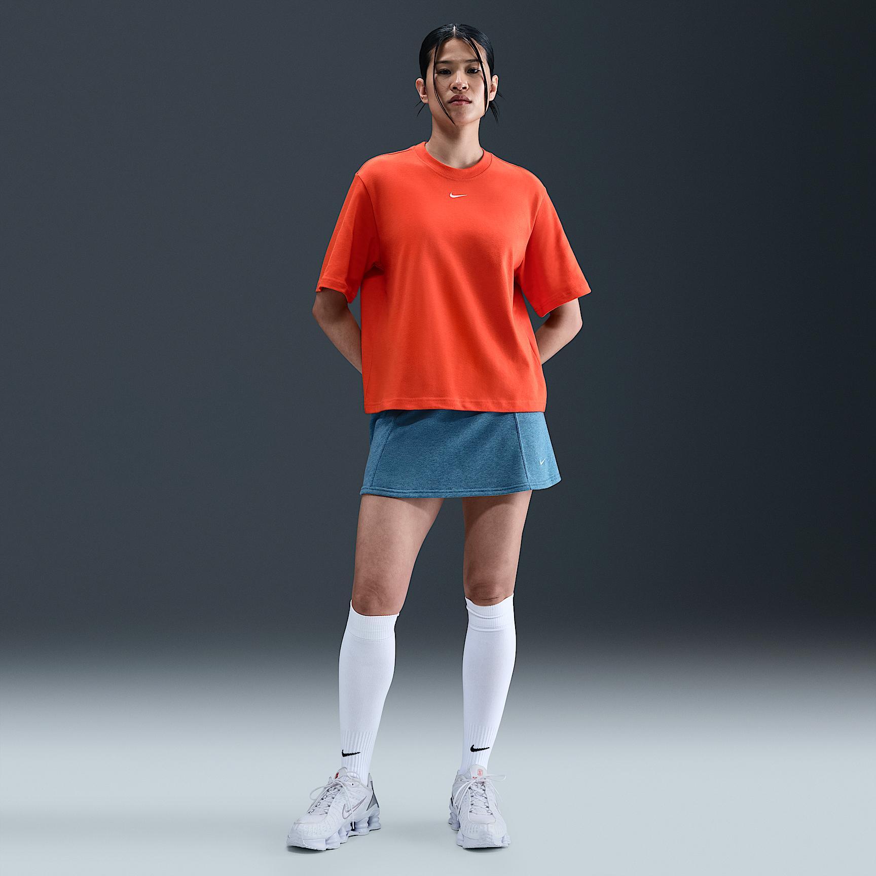 Nike Sportswear Essential Women's Boxy T-Shirt Product Image