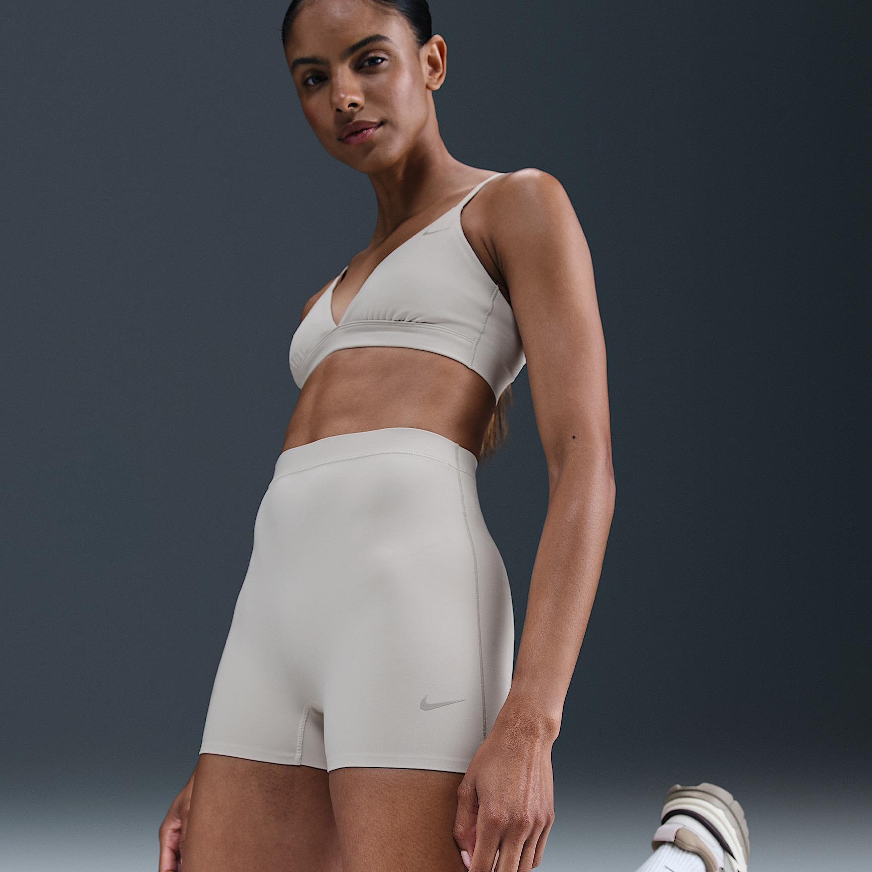 Nike Women's Form Boyshorts Product Image